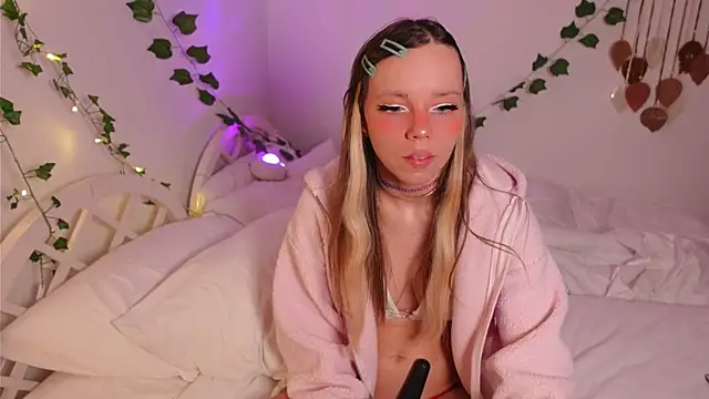 Ayra Lust online show from September 28, 10:59 pm