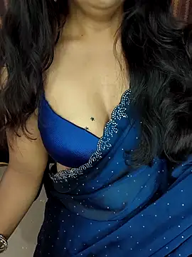 Snapshot of Tanvi-patil chatting on February 13, 4:07 pm Tanvi-patil online show from February 13, 4:07 pm