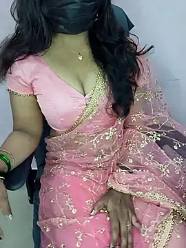 Snapshot of Tanvi-patil chatting on March 10, 7:10 am Tanvi-patil online show from March 10, 7:10 am