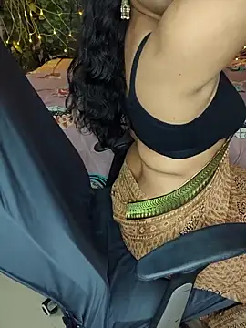 Snapshot of Tanvi-patil chatting on October 16, 5:03 pm Tanvi-patil online show from October 16, 5:03 pm