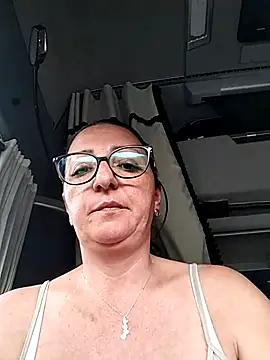 Snapshot of cuplubijoanna chatting on April 25, 7:44 am cuplubijoanna online show from April 25, 7:44 am