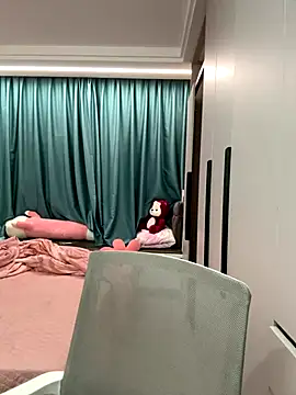 palzkybi123 online show from October 26, 8:20 am