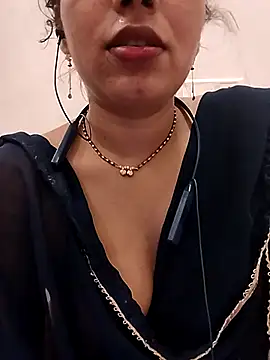 Snapshot of Simaran_bhabhi chatting on March 18, 1:25 pm Simaran bhabhi online show from March 18, 1:25 pm