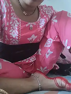 Snapshot of Simaran_bhabhi chatting on May 11, 7:25 am Simaran bhabhi online show from May 11, 7:25 am