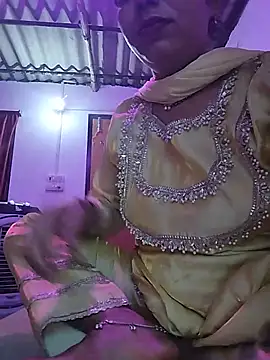 Snapshot of Simaran_bhabhi chatting on May 21, 11:45 pm Simaran bhabhi online show from May 21, 11:45 pm