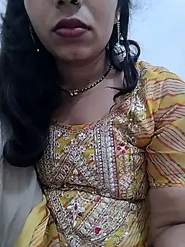 Snapshot of Simaran_bhabhi chatting on May 29, 12:08 am Simaran bhabhi online show from May 29, 12:08 am