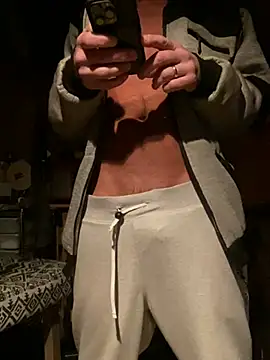 Snapshot of Rob69dick chatting on January 9, 2:11 am Rob69dick online show from January 9, 2:11 am