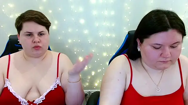 BeckyAndHellen online show from March 26, 12:11 pm