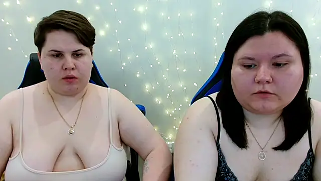 BeckyAndHellen online show from May 28, 10:23 am