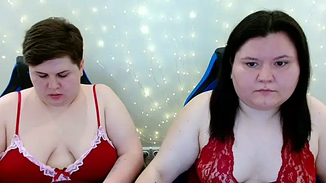 Snapshot of BeckyAndHellen chatting on June 19, 11:03 am BeckyAndHellen online show from June 19, 11:03 am