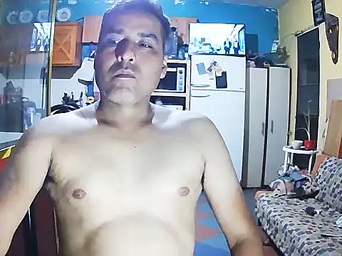 Snapshot of DiAntool chatting on February 4, 5:35 am DiAntool online show from February 4, 5:35 am