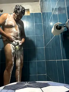 Snapshot of Alvarosexxx chatting on September 26, 1:48 pm Alvarosexxx online show from September 26, 1:48 pm