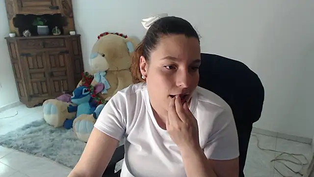 alexia 87 online show from July 31, 11:59 pm