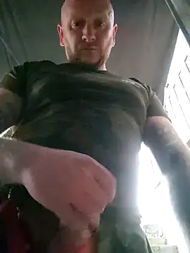 Snapshot of RomWoolf chatting on February 25, 5:22 pm RomWoolf online show from February 25, 5:22 pm