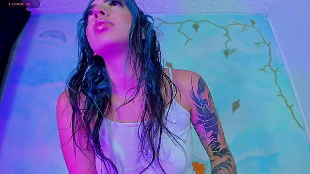 SaturnooStonee online show from October 22, 6:35 am