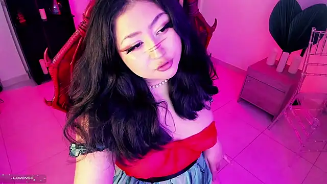 Snapshot of Lena_sweetx chatting on February 14, 9:43 pm Lena sweetx online show from February 14, 9:43 pm