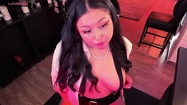 Snapshot of Lena_sweetx chatting on February 16, 3:15 am Lena sweetx online show from February 16, 3:15 am