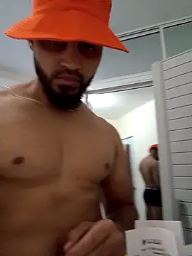 Snapshot of luismanuel_1998 chatting on November 9, 4:16 pm luismanuel 1998 online show from November 9, 4:16 pm