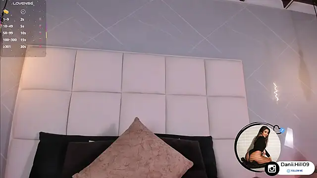 danii hill  online show from January 14, 5:35 am