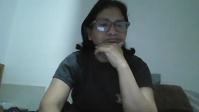 Snapshot of titssmall123 chatting on November 24, 11:15 pm titssmall123 online show from November 24, 11:15 pm
