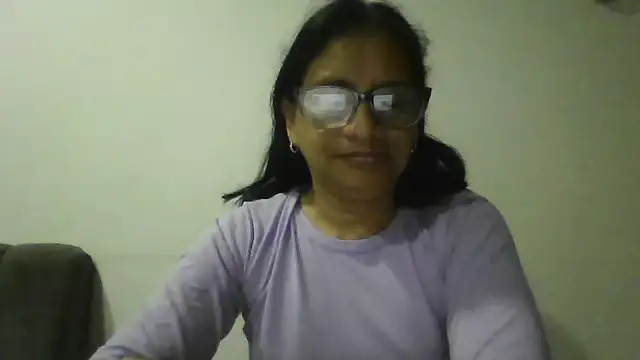 Snapshot of titssmall123 chatting on February 21, 10:05 am titssmall123 online show from February 21, 10:05 am