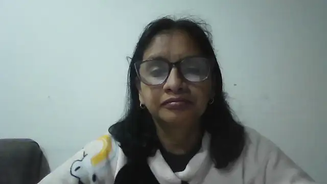 Snapshot of titssmall123 chatting on February 25, 7:18 am titssmall123 online show from February 25, 7:18 am