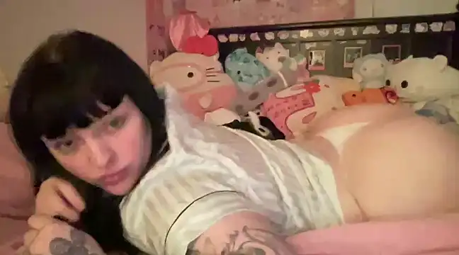 FaeKelly online show from February 4, 6:25 am