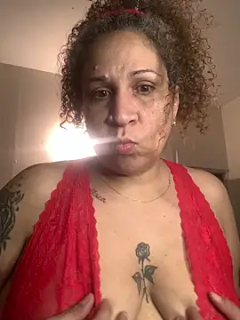 Snapshot of ladycreamypr2 chatting on February 11, 4:06 am ladycreamypr2 online show from February 11, 4:06 am