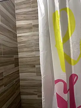 Snapshot of ladycreamypr2 chatting on February 17, 9:54 pm ladycreamypr2 online show from February 17, 9:54 pm