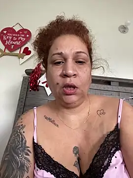 Snapshot of ladycreamypr2 chatting on February 22, 2:48 pm ladycreamypr2 online show from February 22, 2:48 pm