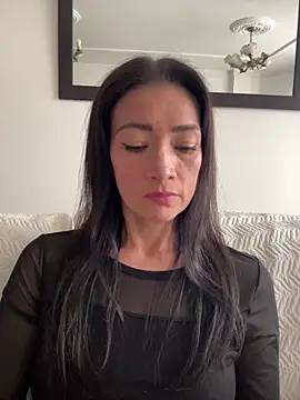 Yulia sx online show from April 5, 9:01 pm