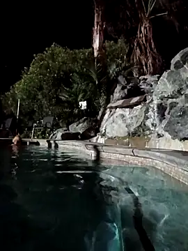 Snapshot of allissonw13 chatting on March 14, 7:47 am allissonw13 online show from March 14, 7:47 am