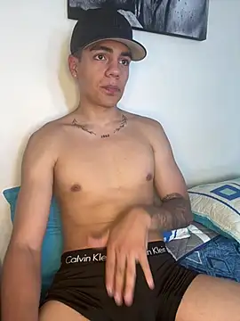 Snapshot of santiago_sosa24 chatting on June 19, 3:38 pm santiago sosa24 online show from June 19, 3:38 pm