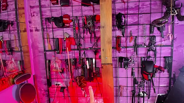 alexia aitanaa  online show from October 29, 3:09 am