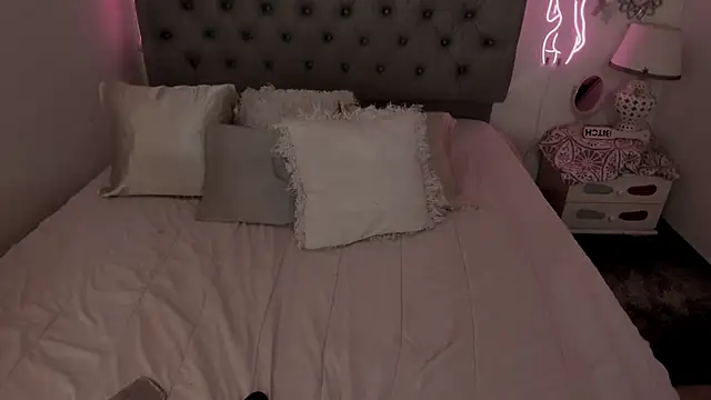 Snapshot of Lau_123x chatting on January 19, 4:33 am Lau 123x online show from January 19, 4:33 am