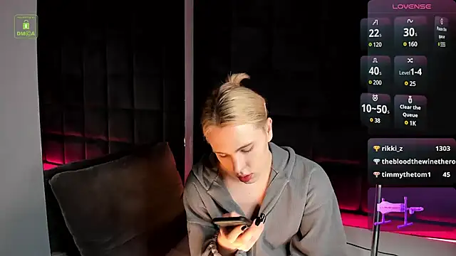 Snapshot of DanielPaige_ chatting on December 28, 3:59 pm DanielPaige  online show from December 28, 3:59 pm