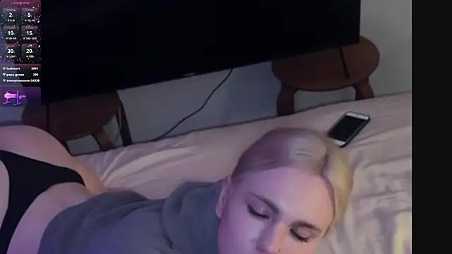 Snapshot of DanielPaige_ chatting on March 1, 7:15 pm DanielPaige  online show from March 1, 7:15 pm
