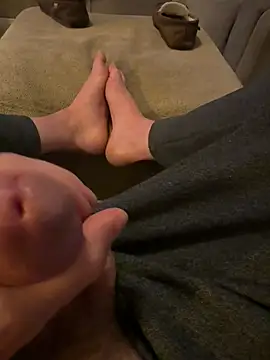Feettlover69 online show from May 18, 7:31 pm