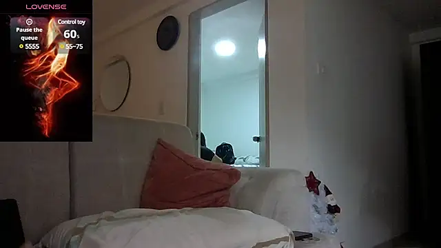 Snapshot of saramartinez1000 chatting on December 6, 9:24 pm saramartinez1000 online show from December 6, 9:24 pm