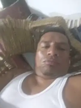 Snapshot of Elegante42per chatting on March 15, 2:17 am Elegante42per online show from March 15, 2:17 am