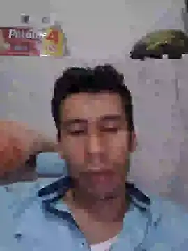 Snapshot of josehot151515 chatting on December 20, 2:19 am josehot151515 online show from December 20, 2:19 am