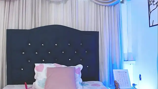 Snapshot of Uzra_hayed chatting on February 25, 7:36 pm Uzra hayed online show from February 25, 7:36 pm