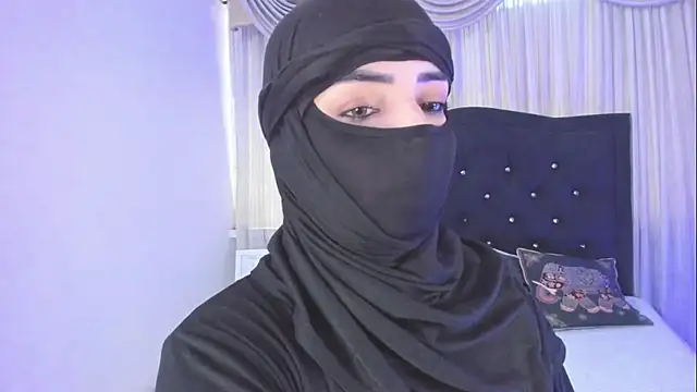 Snapshot of Uzra_hayed chatting on February 17, 5:41 pm Uzra hayed online show from February 17, 5:41 pm