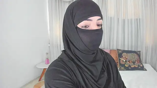 Uzra hayed online show from May 9, 11:37 am