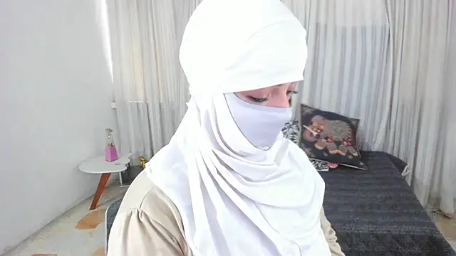 Uzra hayed online show from May 14, 2:13 pm