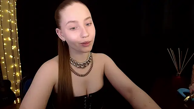 Snapshot of SindiWatsoon chatting on March 17, 3:15 pm SindiWatsoon online show from March 17, 3:15 pm