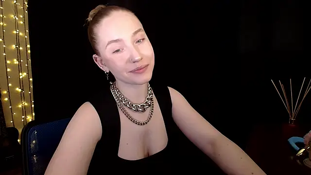Snapshot of SindiWatsoon chatting on March 28, 7:24 pm SindiWatsoon online show from March 28, 7:24 pm