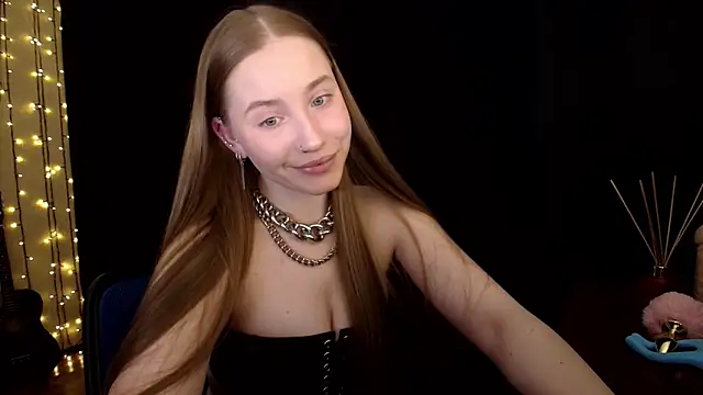 Snapshot of SindiWatsoon chatting on March 31, 12:27 pm SindiWatsoon online show from March 31, 12:27 pm