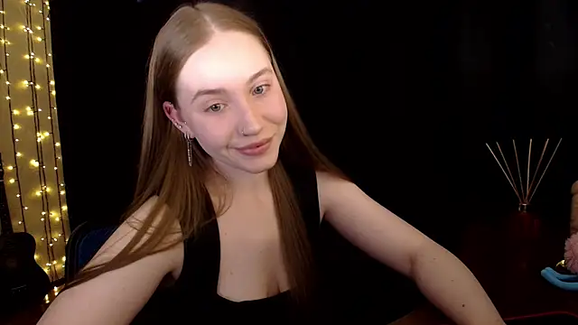 Snapshot of SindiWatsoon chatting on April 22, 2:18 pm SindiWatsoon online show from April 22, 2:18 pm