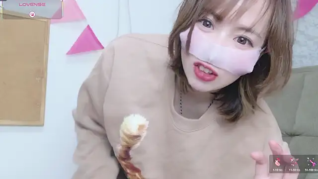 Snapshot of A33-asami chatting on March 7, 1:24 am A33-asami online show from March 7, 1:24 am